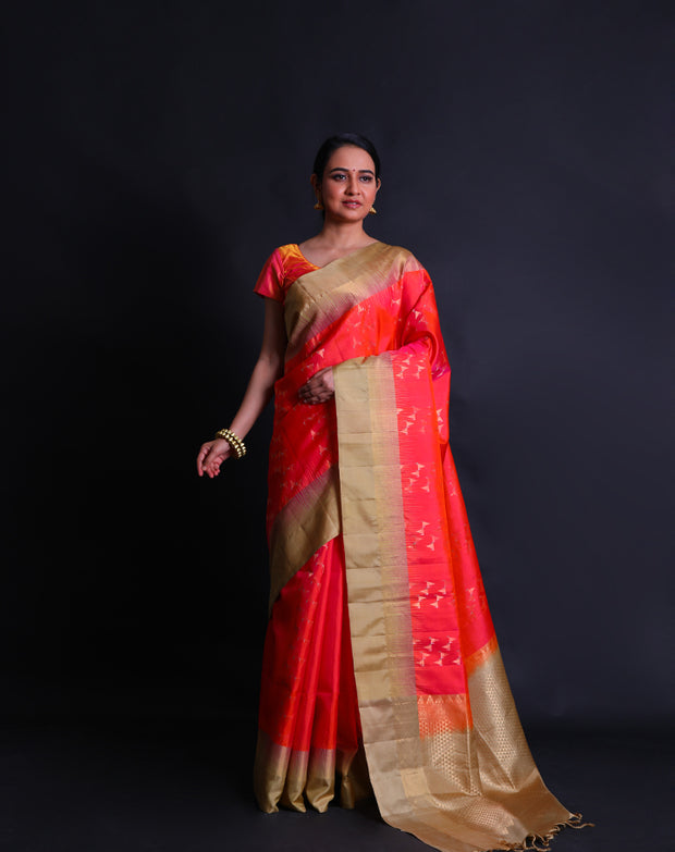 The gold spot Kanjivaram soft silk saree with small geometrical design.- KSL03163