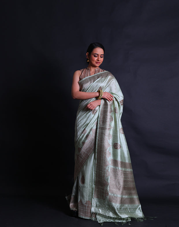The light green Banarasi Tussar saree you've described sounds exquisite and unique.- BSK010720