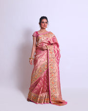 The combination of the pink semi-silk fabric with the Kota tissue texture - KTJ04071