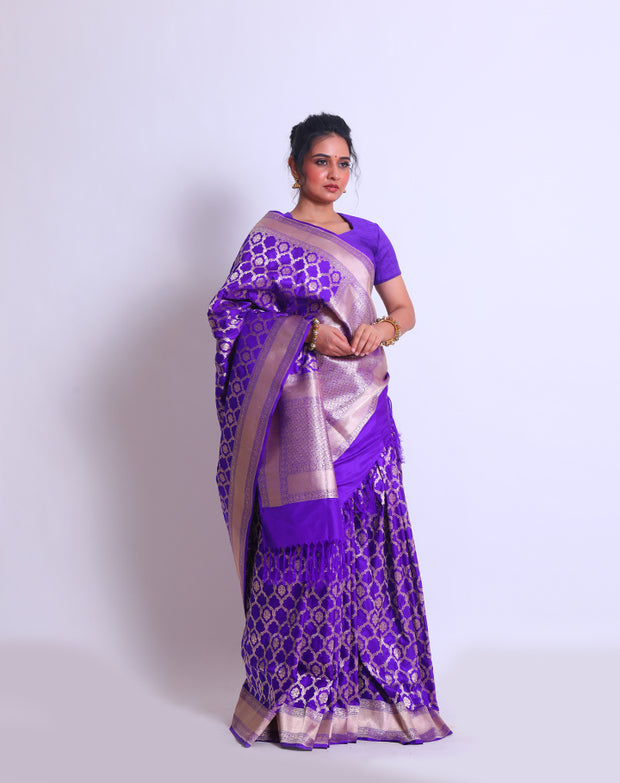 The Purple Banarsi Handloom Silk saree with a gold zari border and pallu adorned with gold zari design - BSK010530