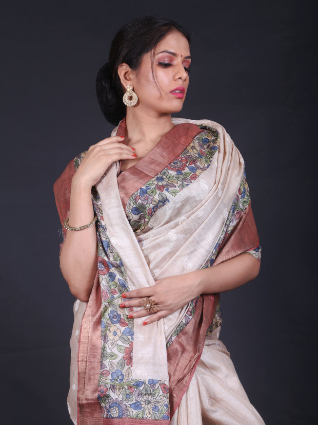 Signoraa Beige Tussar Kalamkari Chikan Embroidery Butti Saree – PTS05117