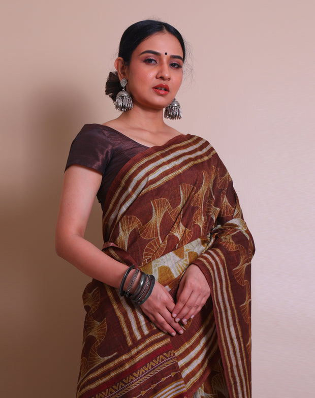 The brown blended saree with Shibori style print on the border, pallu, - BLN00986