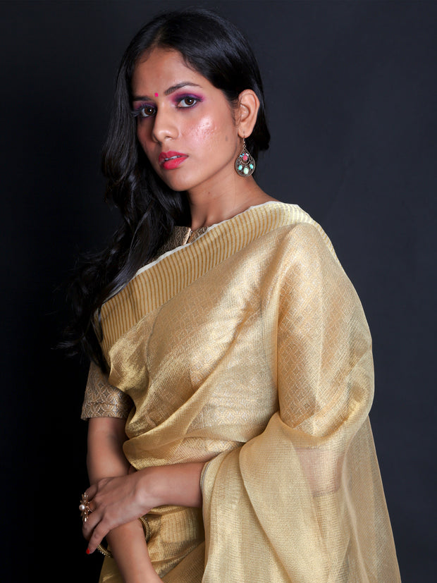 Signoraa Gold Fancy Silk Handloom Saree – BLN00750